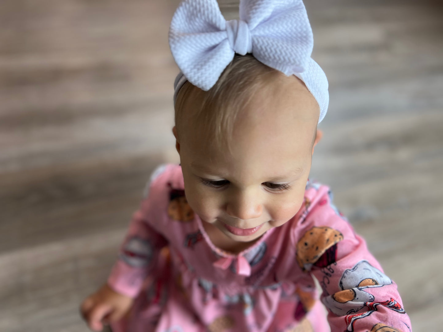 Solid Baby Headwrap Bow (White)