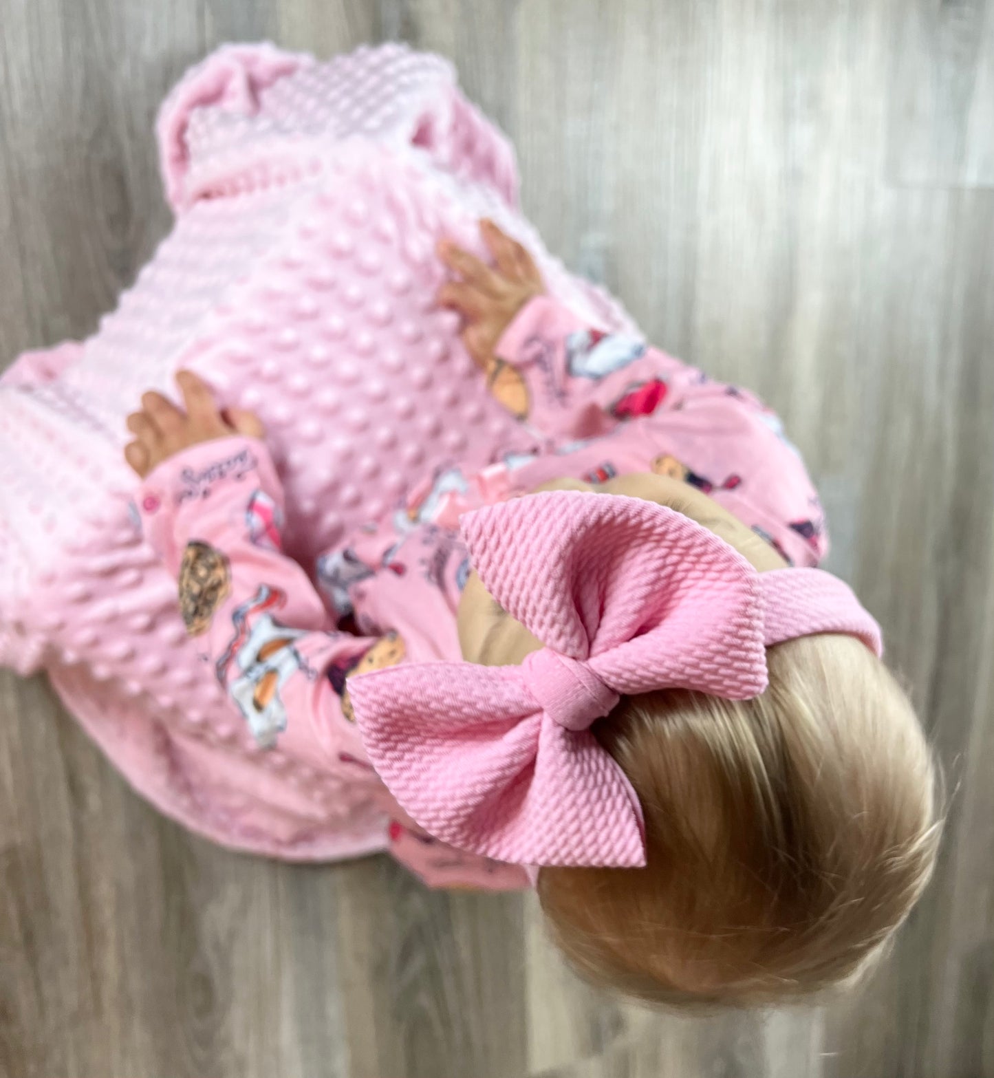 Solid Baby Headwrap Bow (Light Pink)