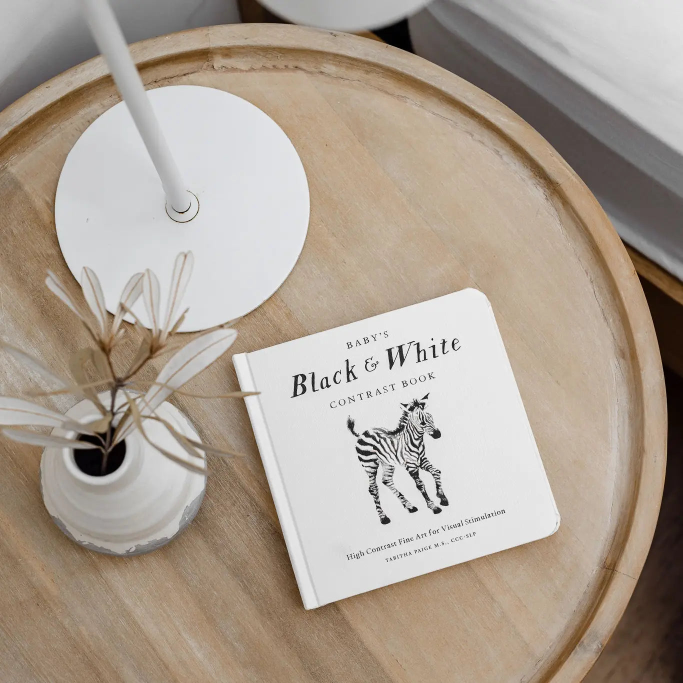 Black and White: Contrast Book For Baby